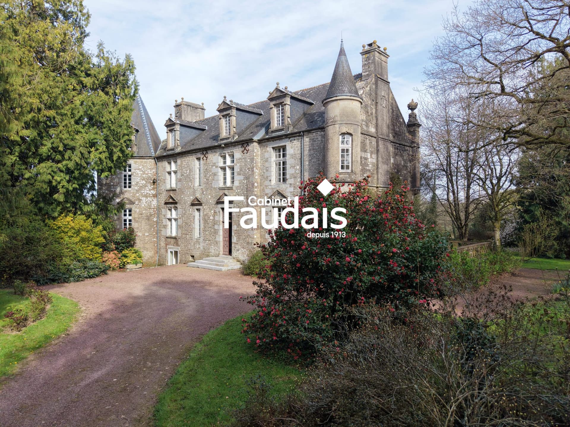 Charming 18th Century Castle With 6 Bedrooms