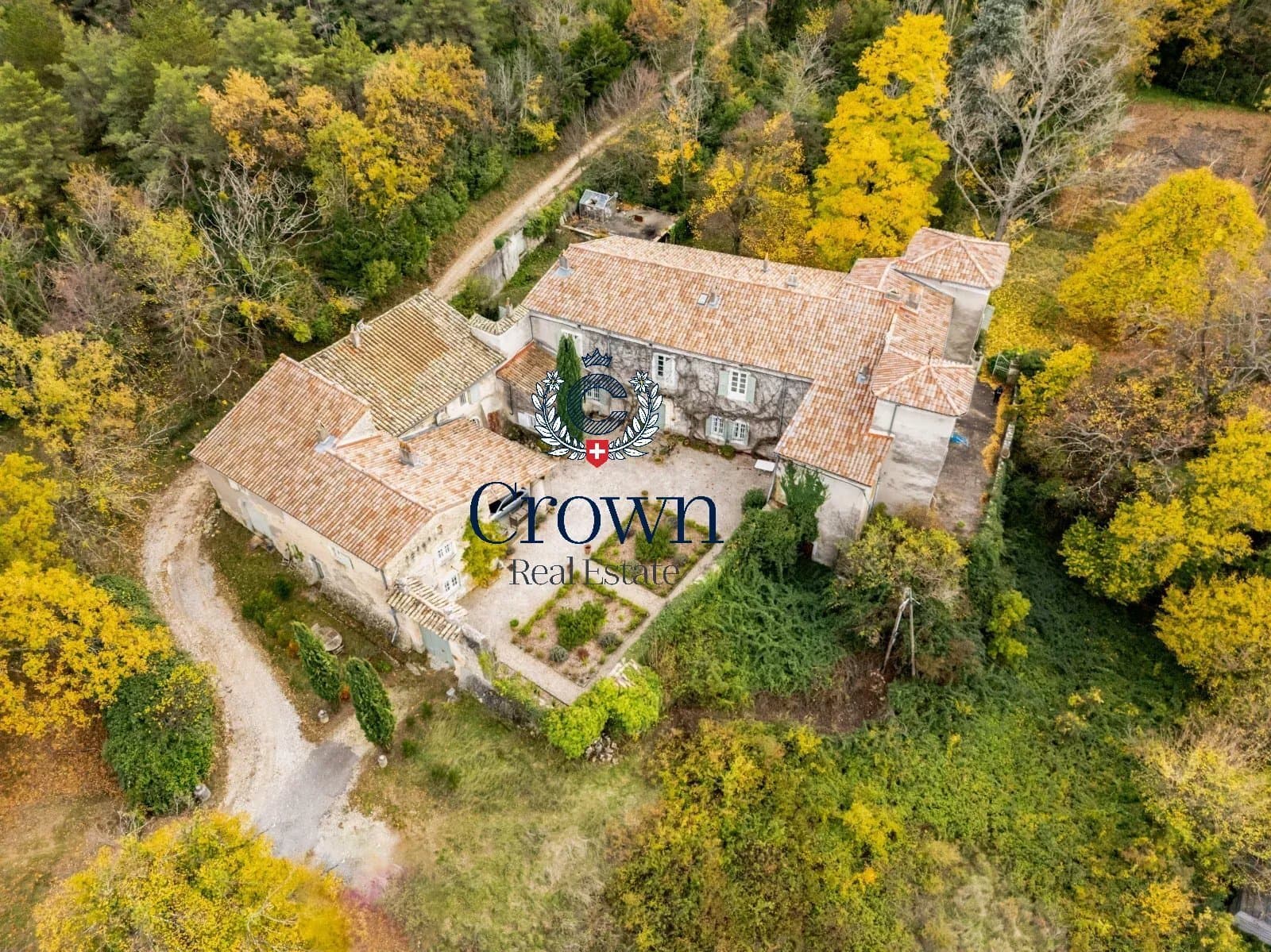Authentic 16th Century Castle in Southern Ardèche 2