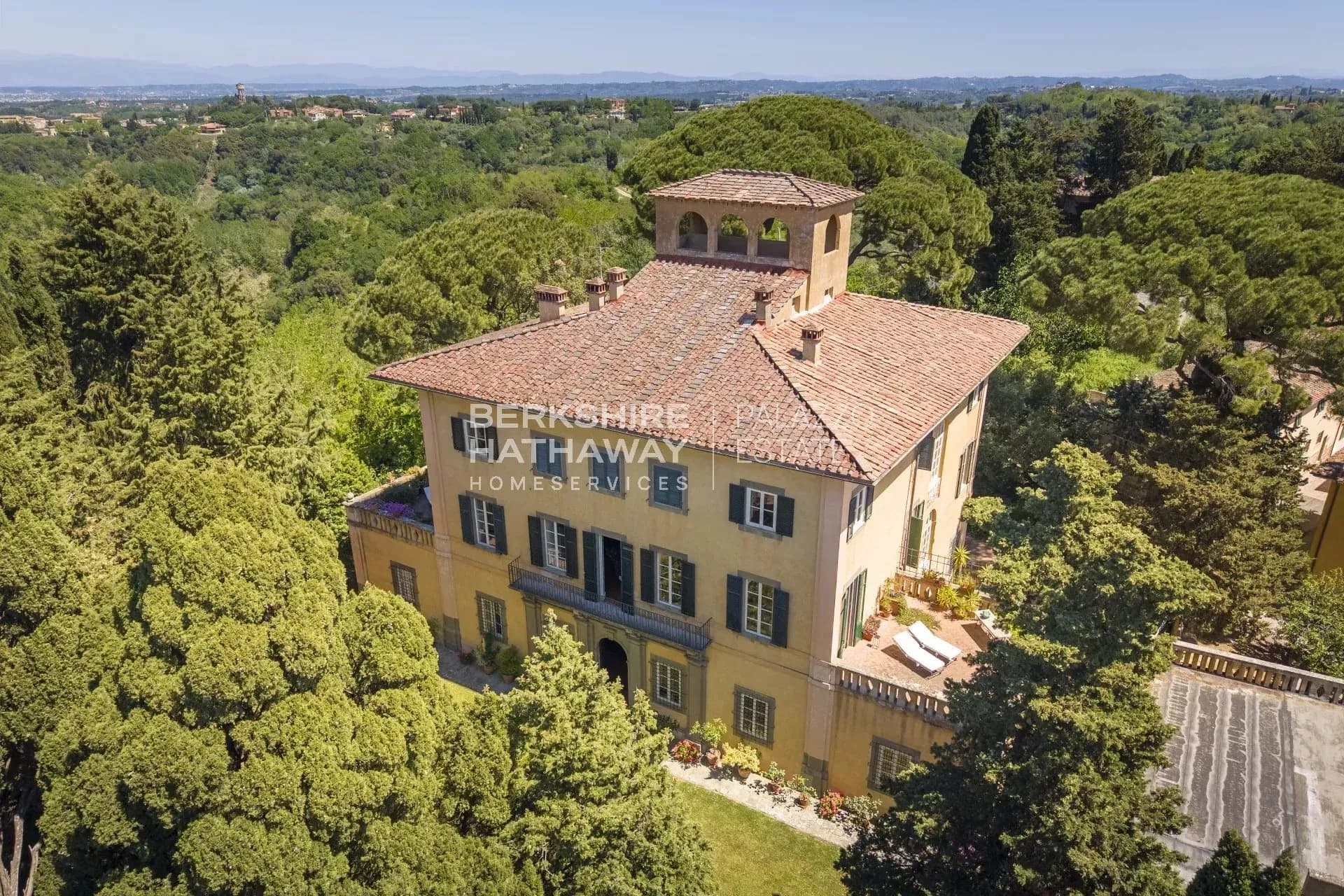 Prestigious 18th Century Villa With Private Park And Panoramic Views 4