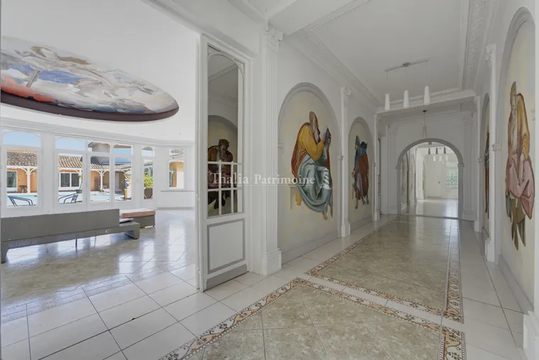 Unique Property with Pool and Rental Potential in the Heart of the City 3
