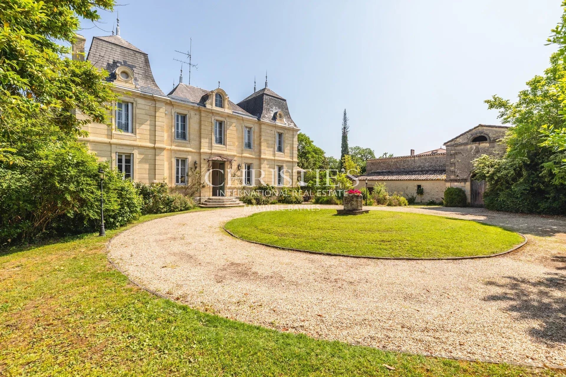 Elegant 19th Century Château With Pool And Expansive Gardens 3