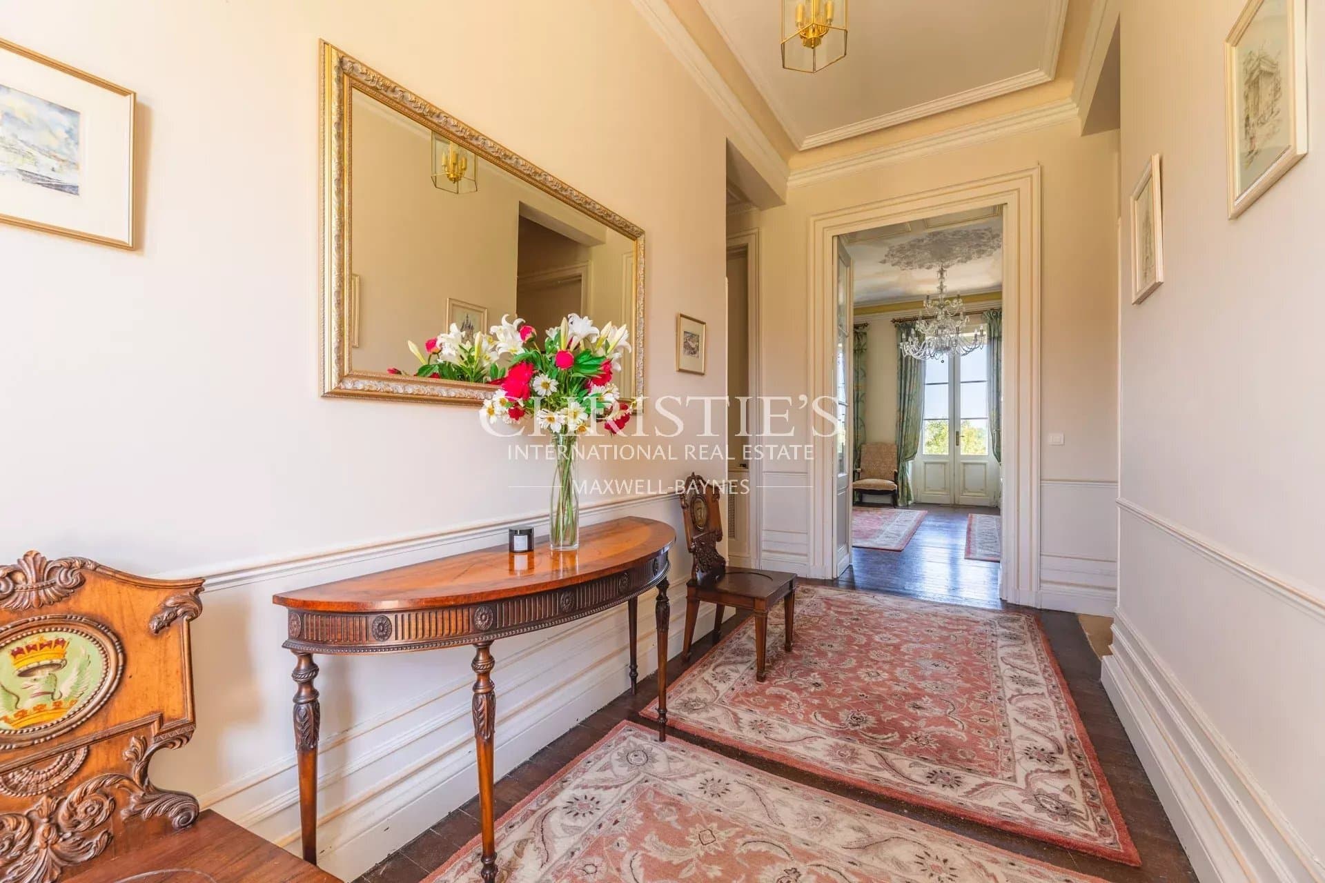 Castles for sale in Gironde