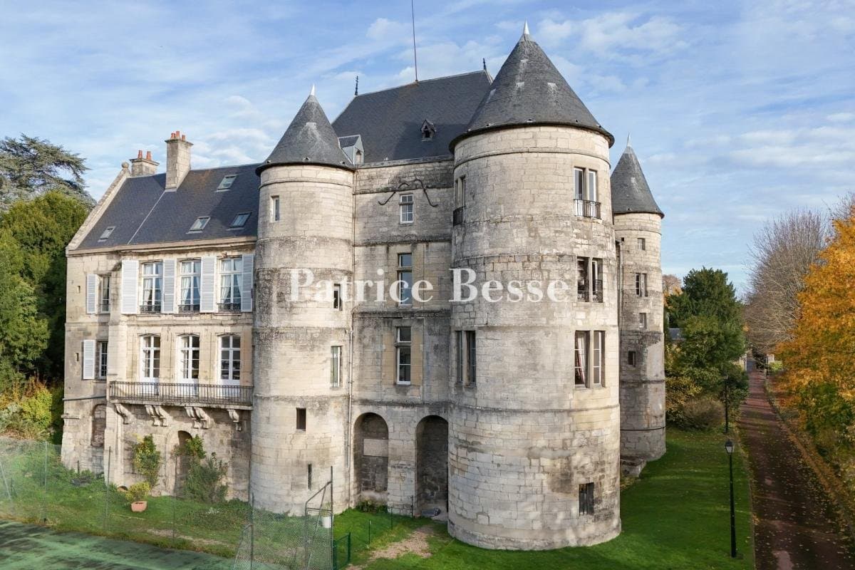 Historic 13th Century Château Overlooking the Oise River Valley 2