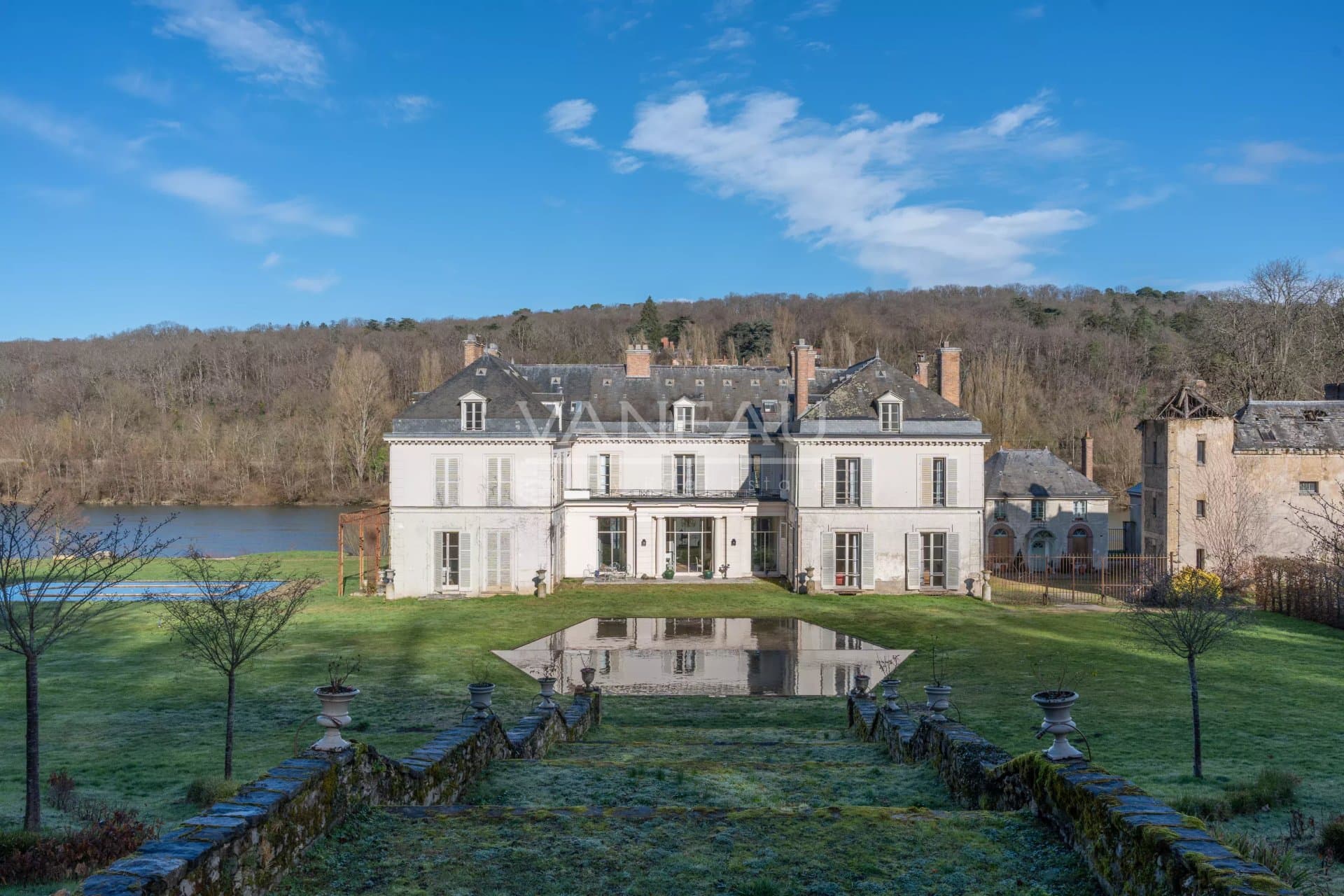 Elegant Château with Swimming Pool and River Views