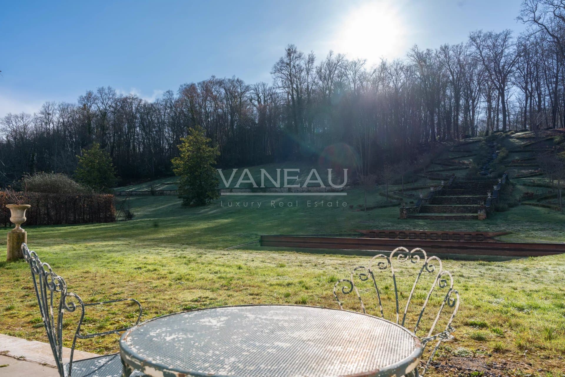Elegant Château with Swimming Pool and River Views 5
