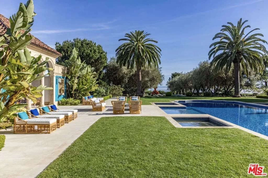 Exceptional Single Family Residence with Unobstructed Views in Los Angeles 4