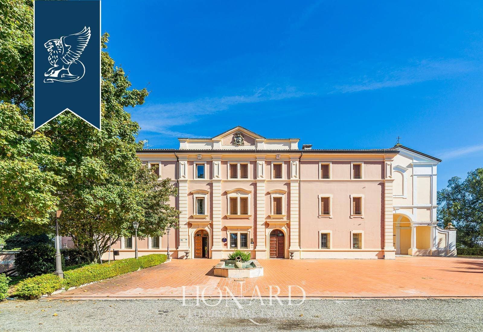 Luxurious 13th Century Hotel With Panoramic Views Near Bologna 2