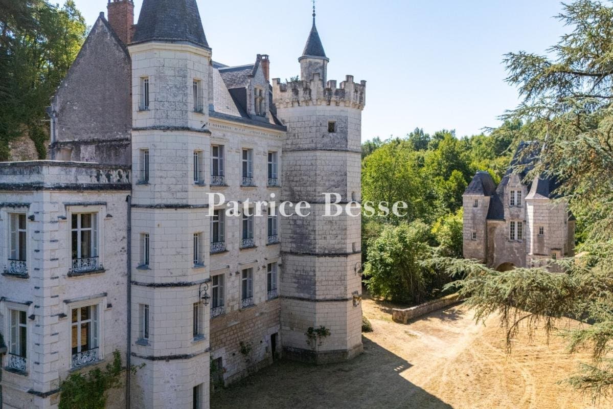 Historic Seigneurial Castle With 3 Hectares Of Parklands 2