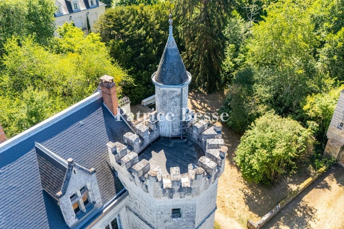 Historic Seigneurial Castle With 3 Hectares Of Parklands 4