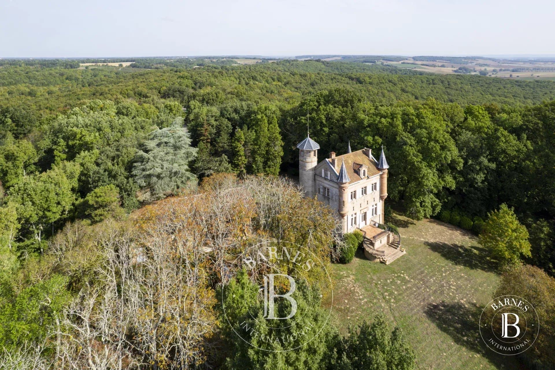 Charming 19th Century Manor House Surrounded By Woodland 3