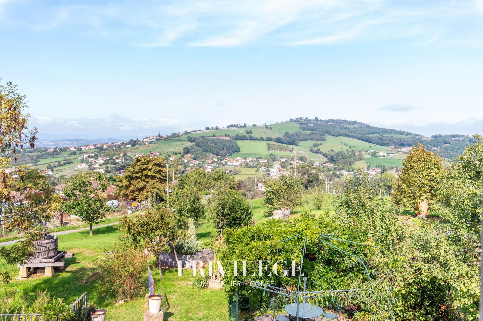 Renovated Farmhouse With Panoramic View And Modern Amenities 2