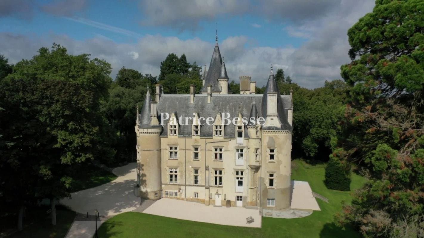 12th Century Castle With Caretaker's Cottage And Swimming Pool 2