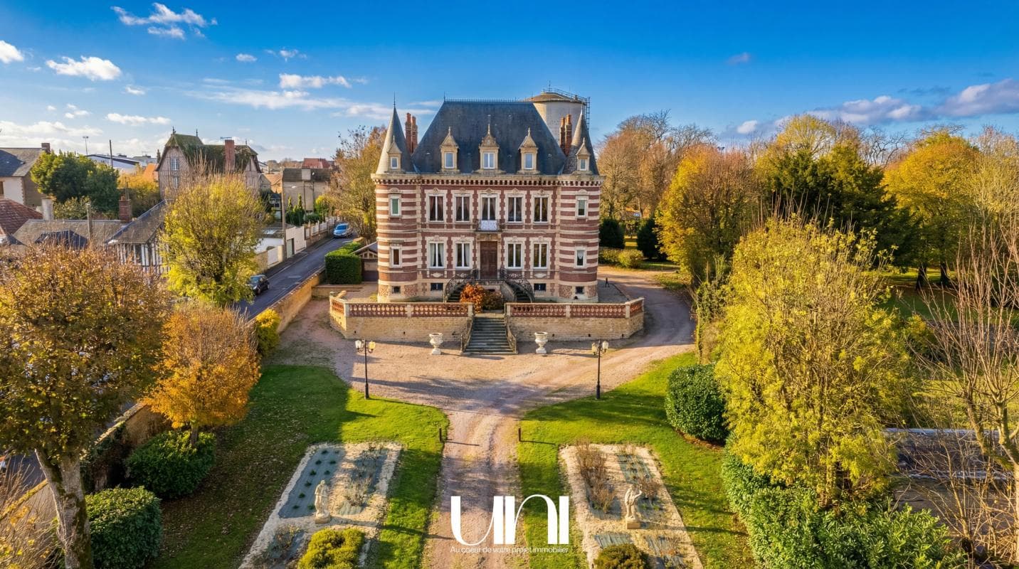 Spacious Castle with 11 Bedrooms and Terrace 2