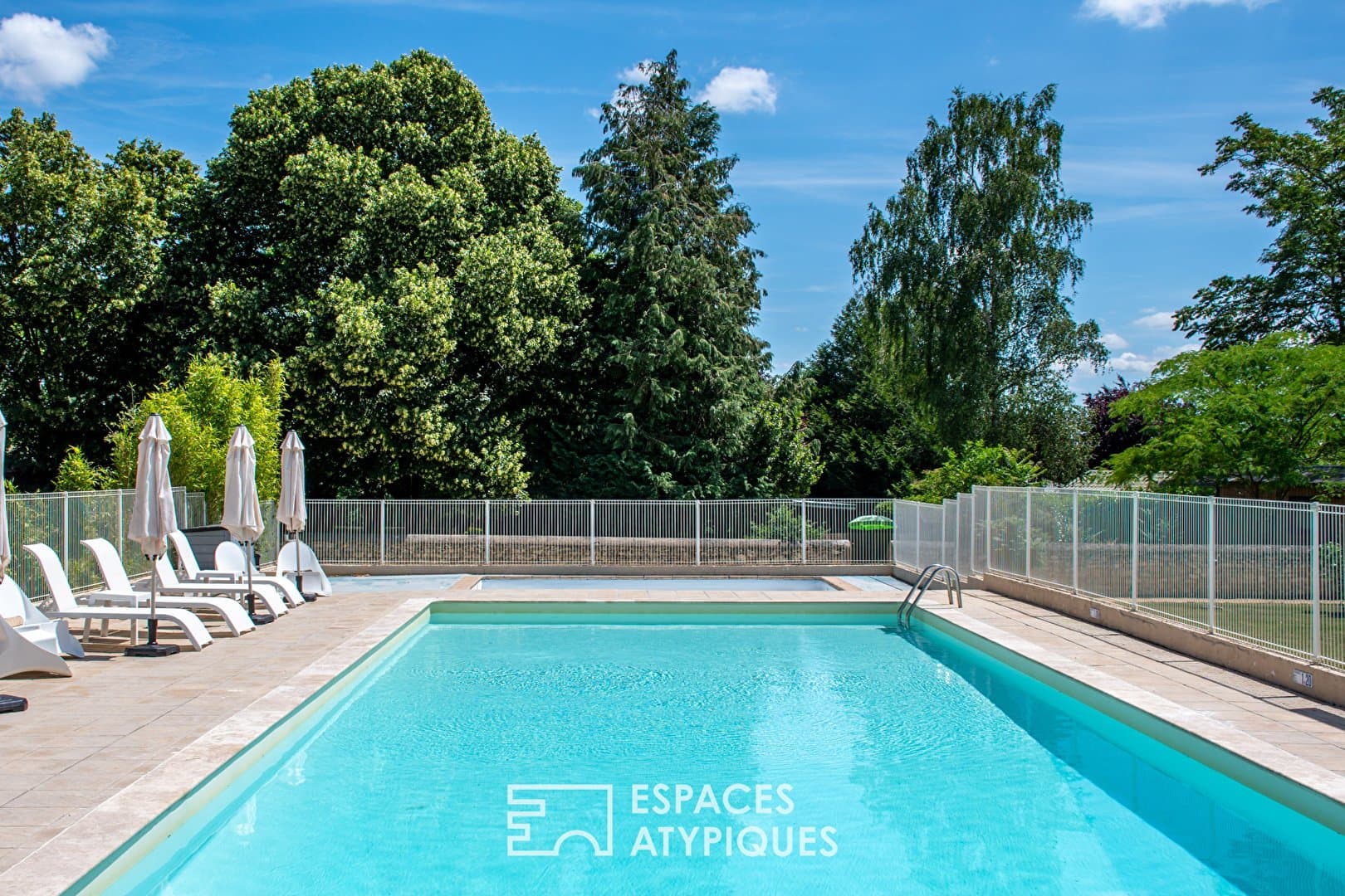 Exceptional Late 19th Century Château With Extensive Grounds 2