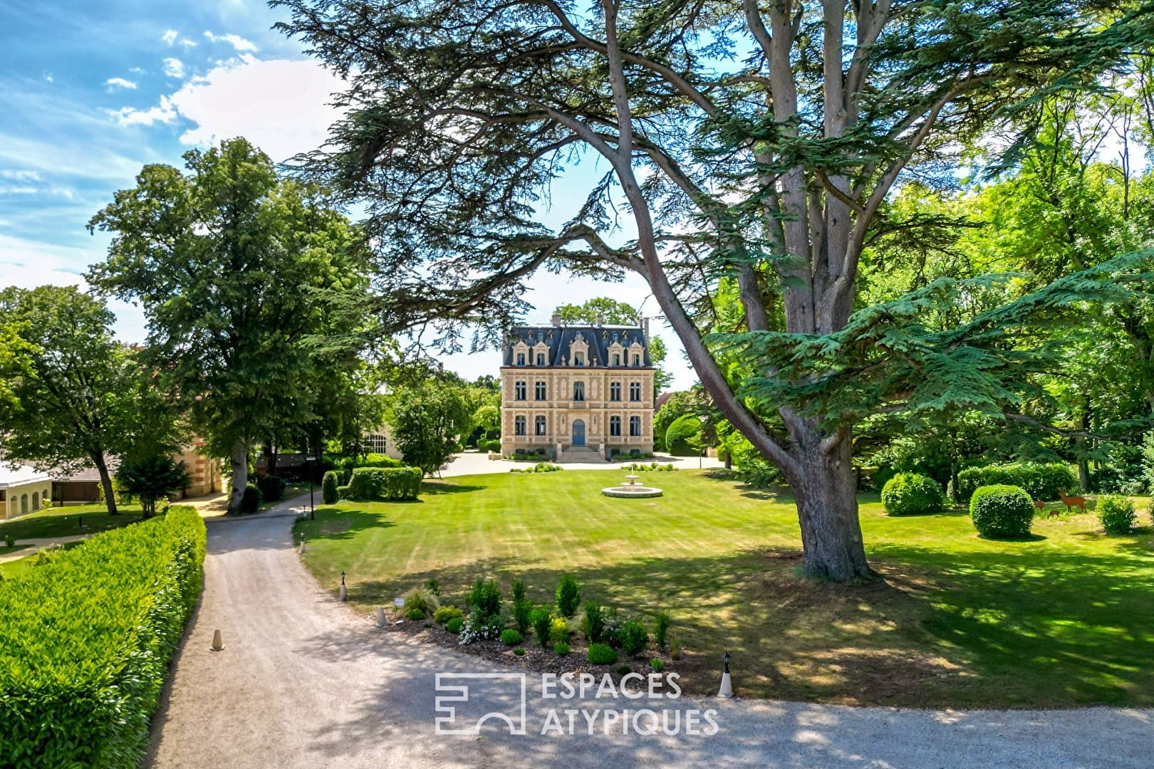 Exceptional Late 19th Century Château With Extensive Grounds 3
