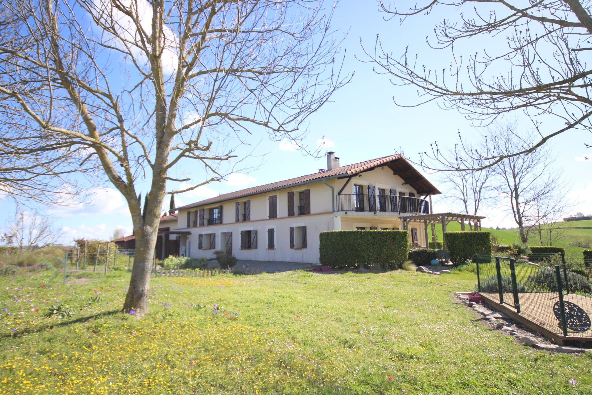 Charming Restored Farmhouse With Gîtes And Scenic Views — in Dordogne, France