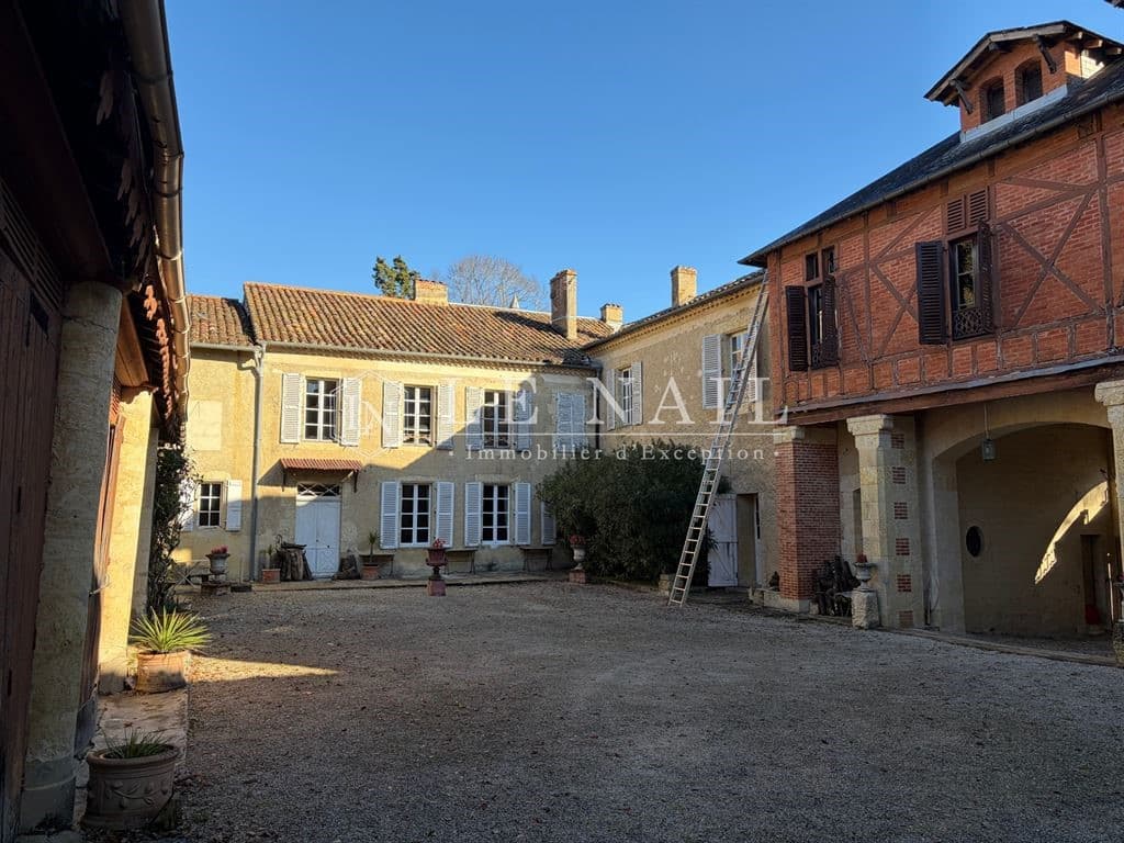 Impressive Château with Chapel and Caretaker's House in Gers 5