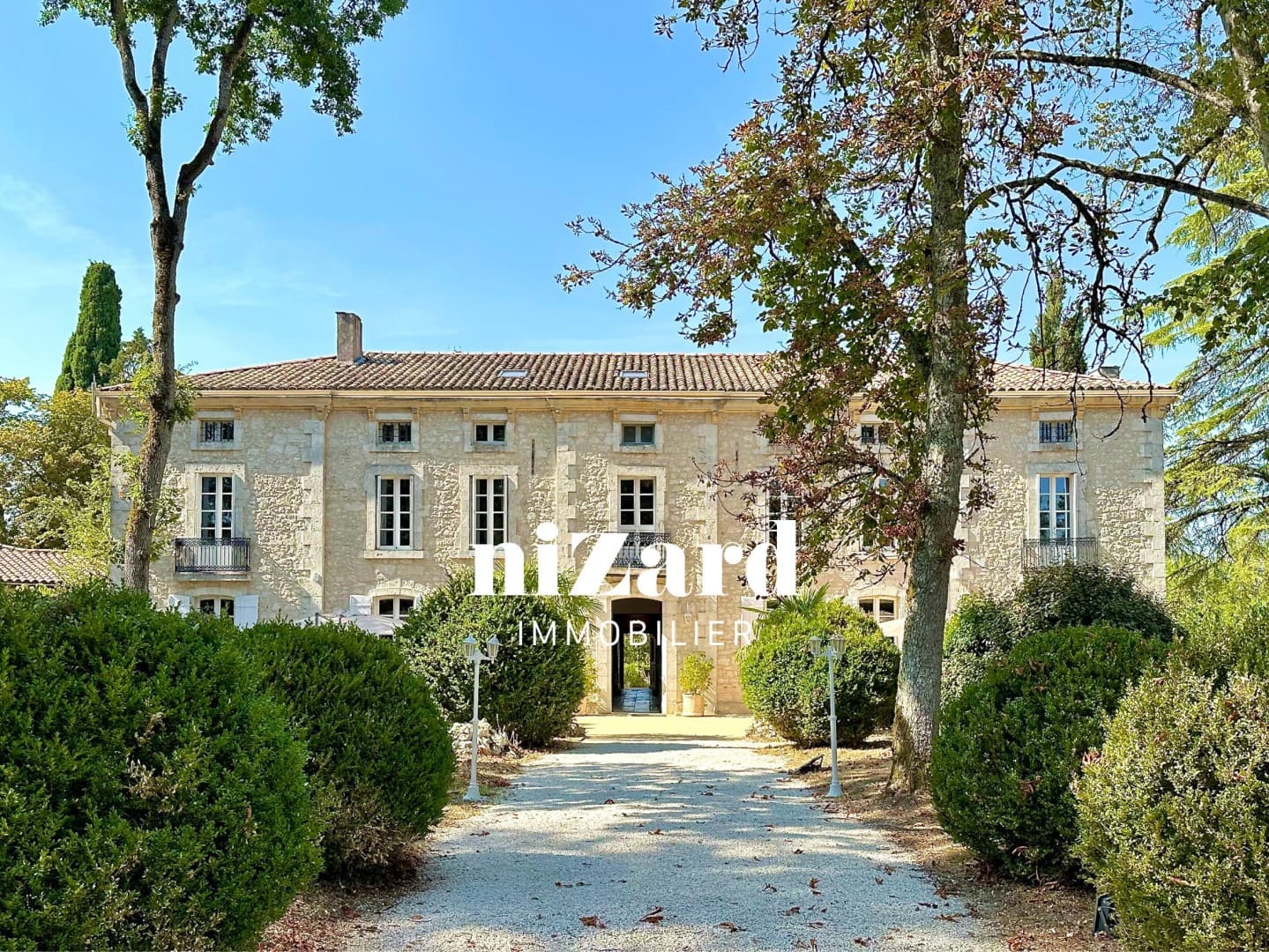 Historic Castle with 26 Bedrooms and Swimming Pool
