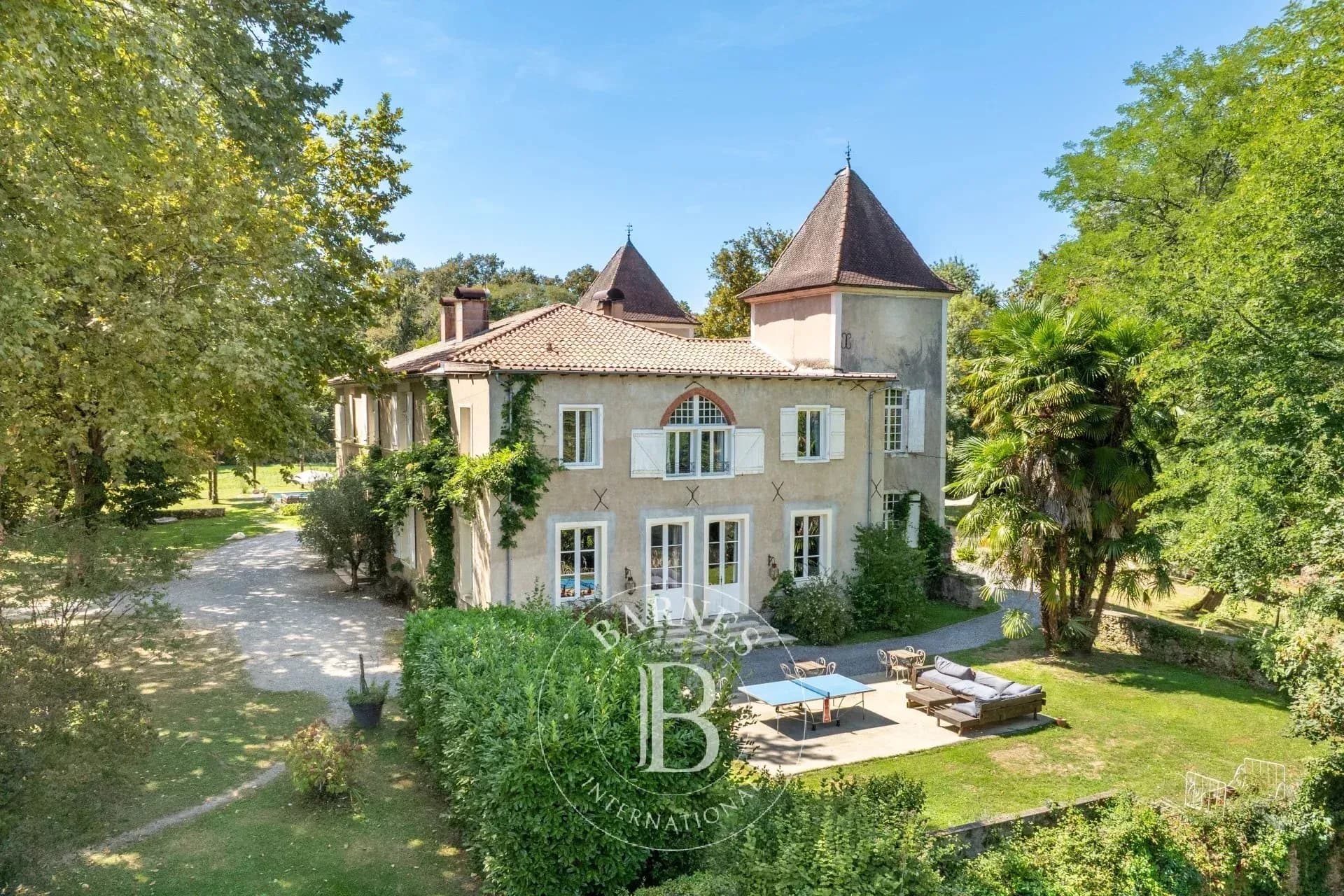 Exceptional 19th Century Château With Guest House And Swimming Pool