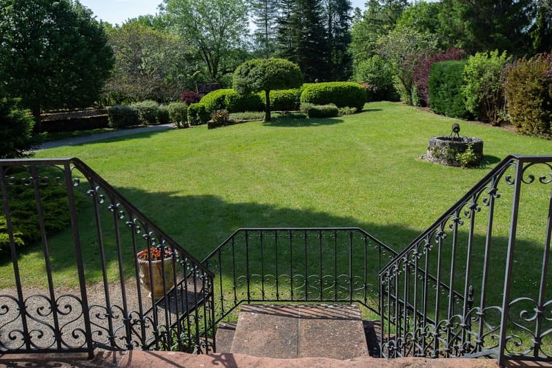 Exceptional Château with Panoramic Views and Heated Pool in a Secluded Park 2