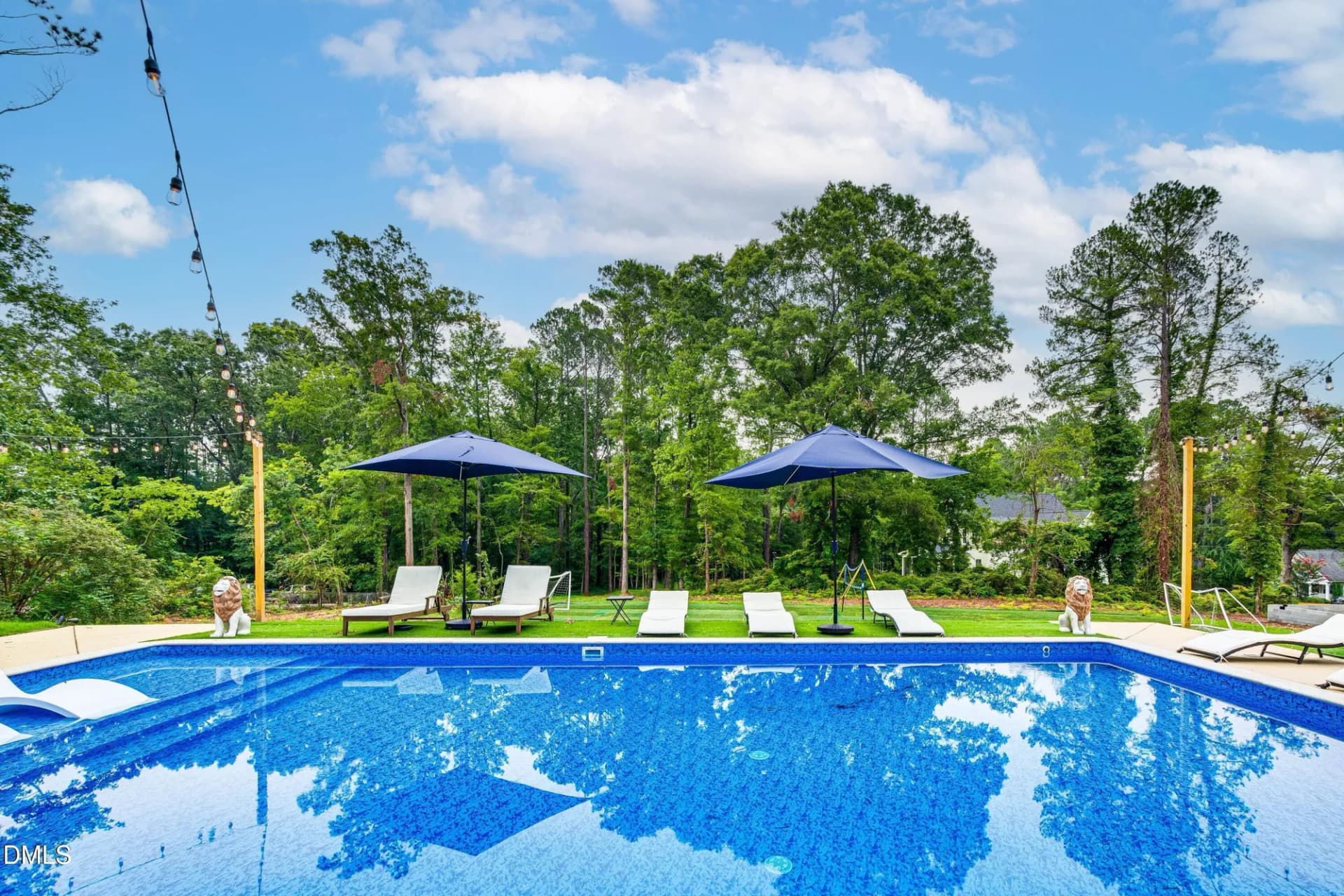 Expansive 5-Bedroom Single Family Residence With Pool And Hot Tub 4