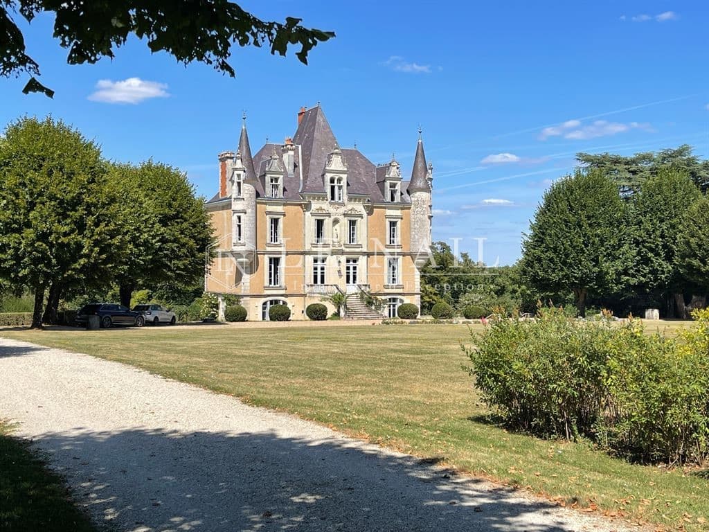 Elegant 19th Century Château Near Poitiers With Guest House 4