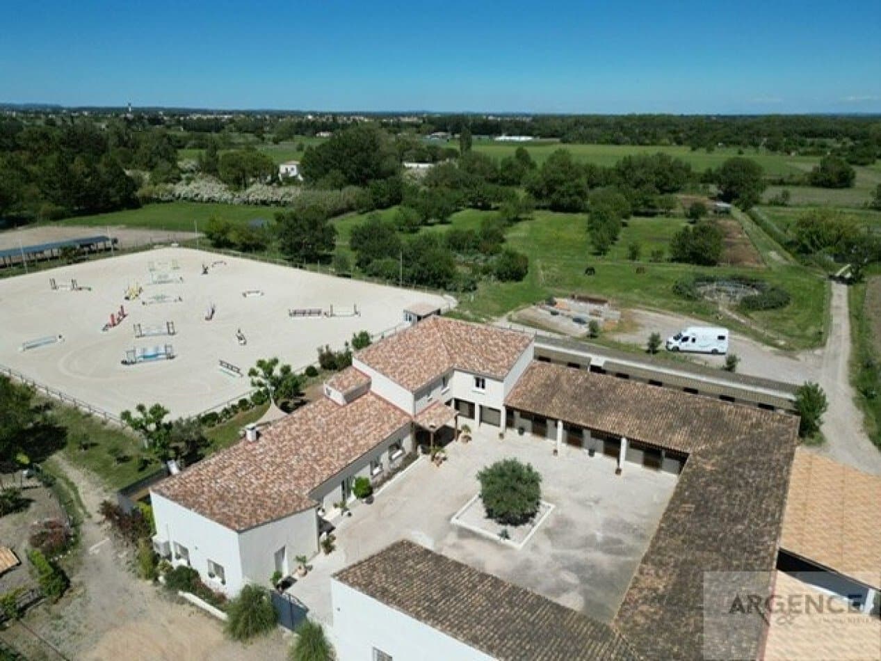 Stunning Equestrian Estate With Large Family Home And Extensive Facilities — in Occitanie, France