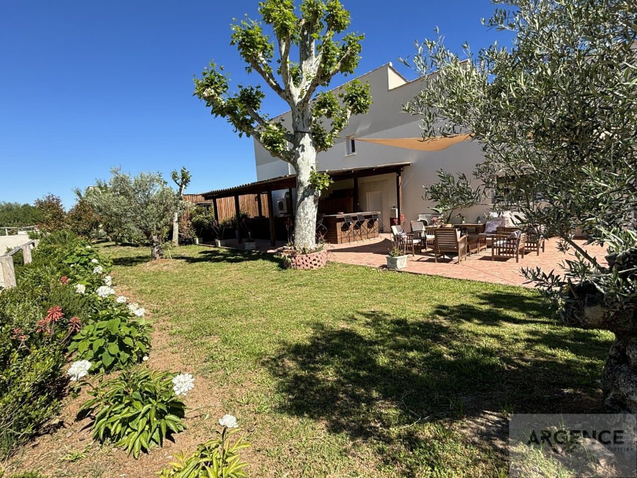 Stunning Equestrian Estate With Large Family Home And Extensive Facilities 5