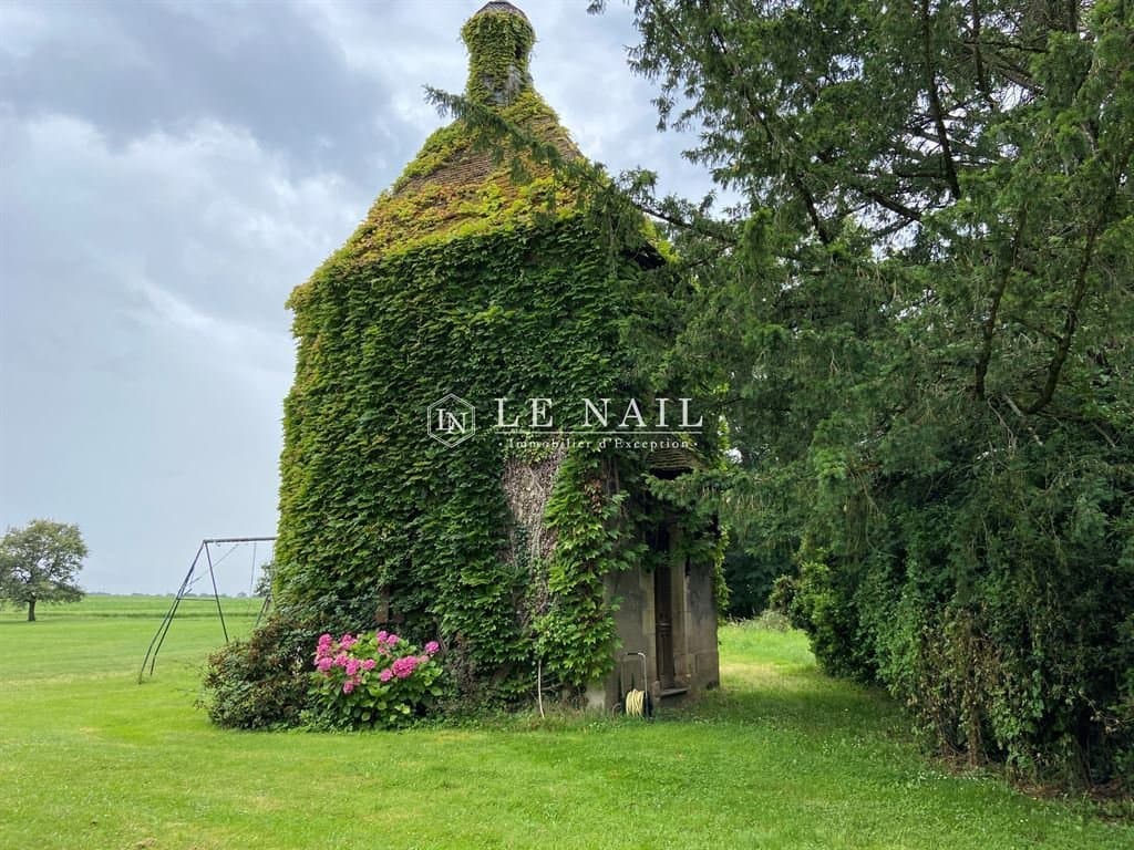 Charming 18th Century Château With Extensive Grounds 5