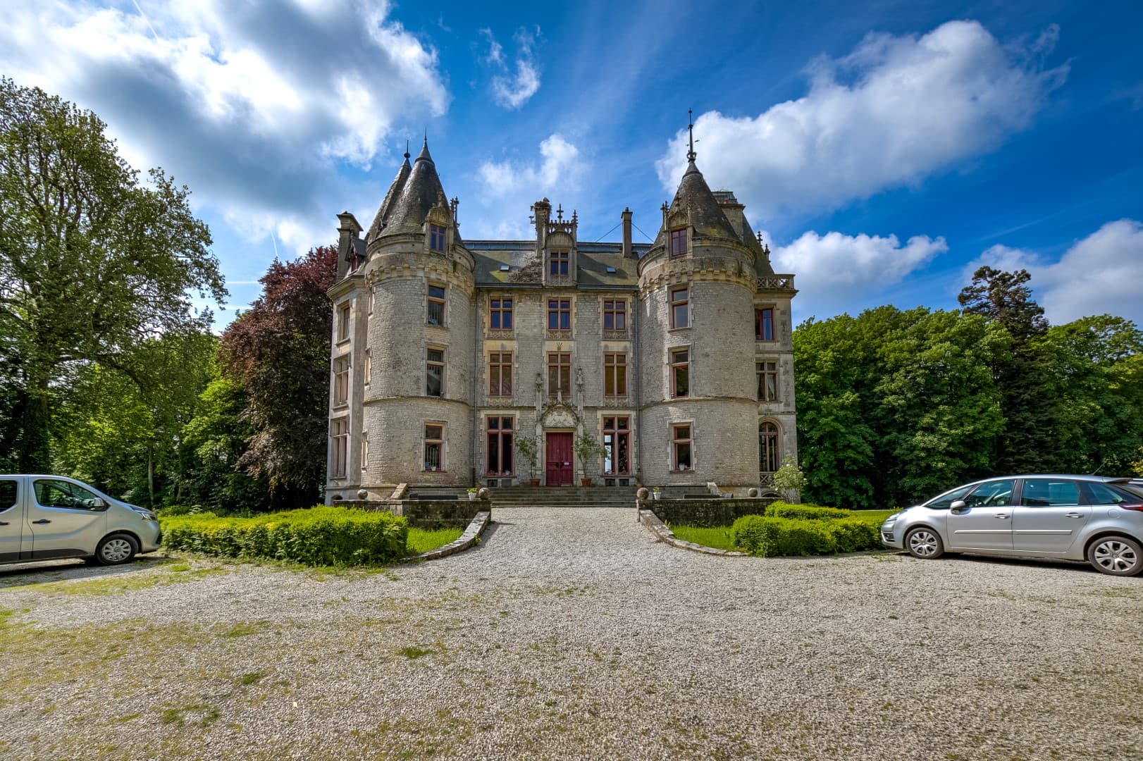Historic Castle With 19 Bedrooms And 18 Bathrooms 2
