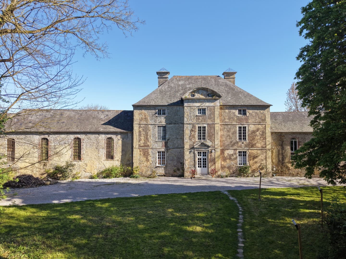 Historic Castle With 19 Bedrooms And 18 Bathrooms 3