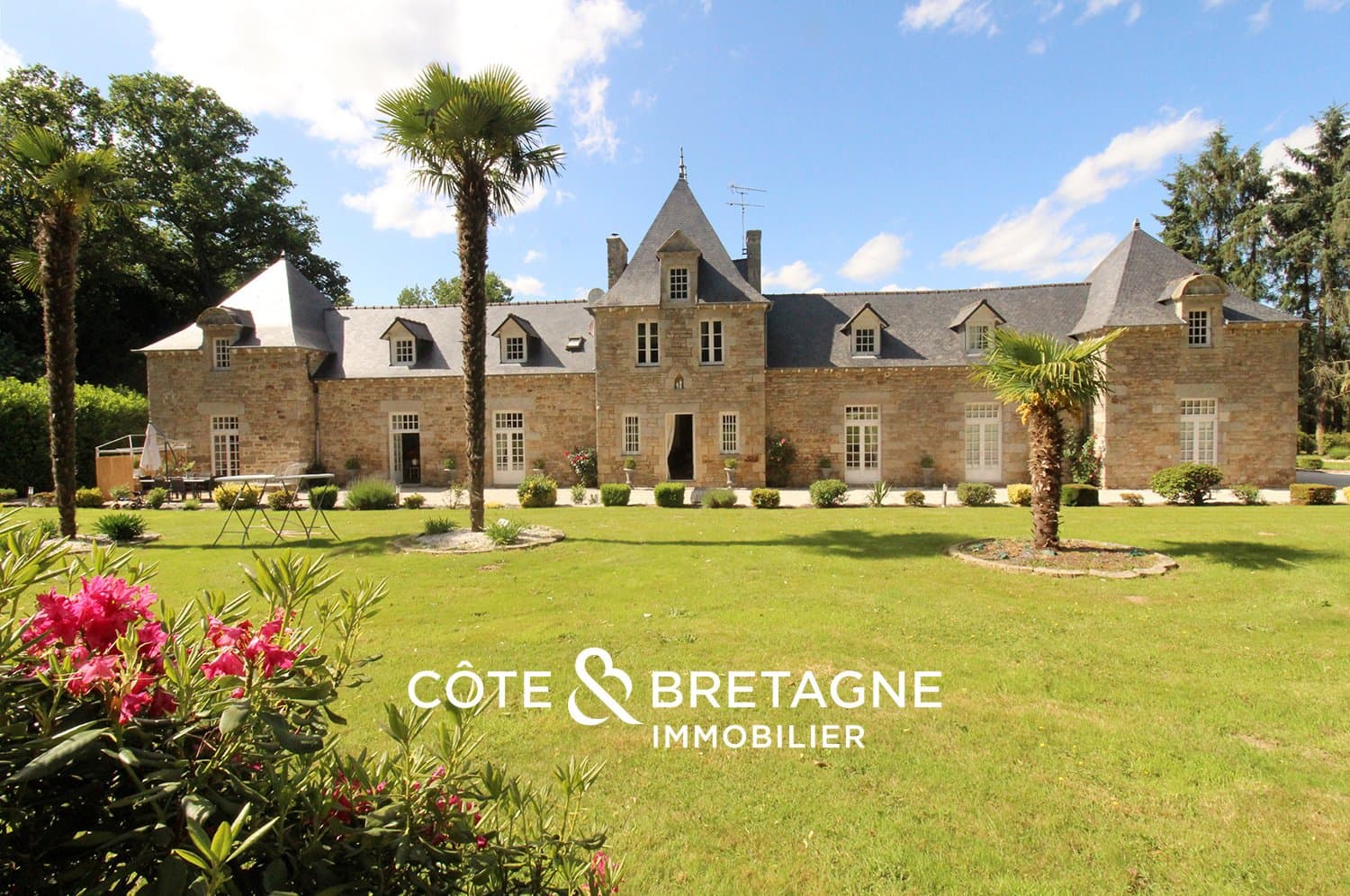 Charming 19th Century Manor With Lush Grounds Near The Sea