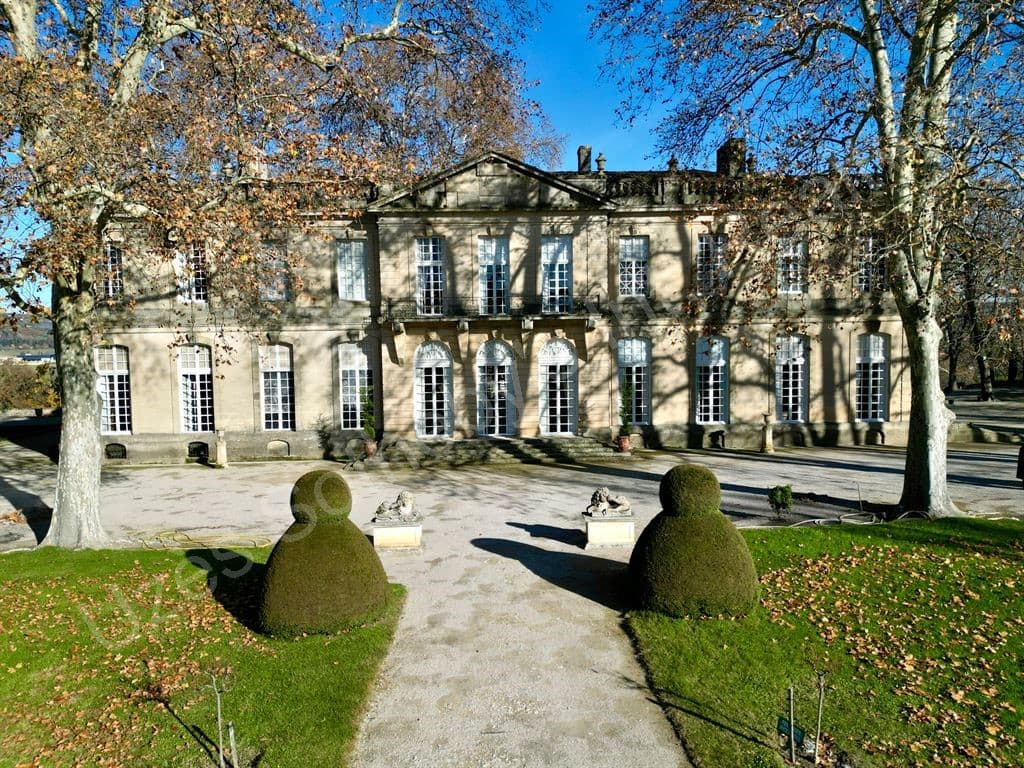 Exceptional Castle in a 15-Hectare Park in Provence — in Provence-Alpes-Côte d'Azur, France