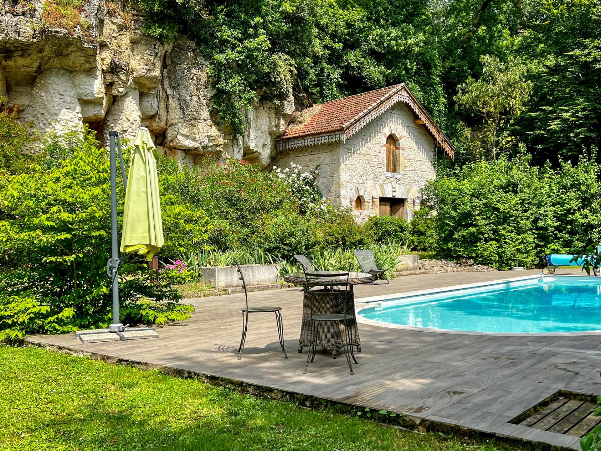 Exquisite 16th Century Château With Swimming Pool And Spa 2