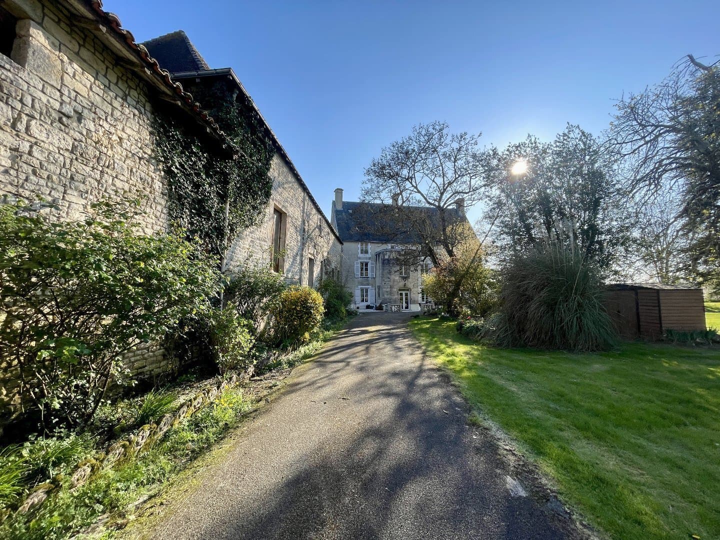 Historic Château With Indoor Pool, Gym, And Equestrian Facilities 4
