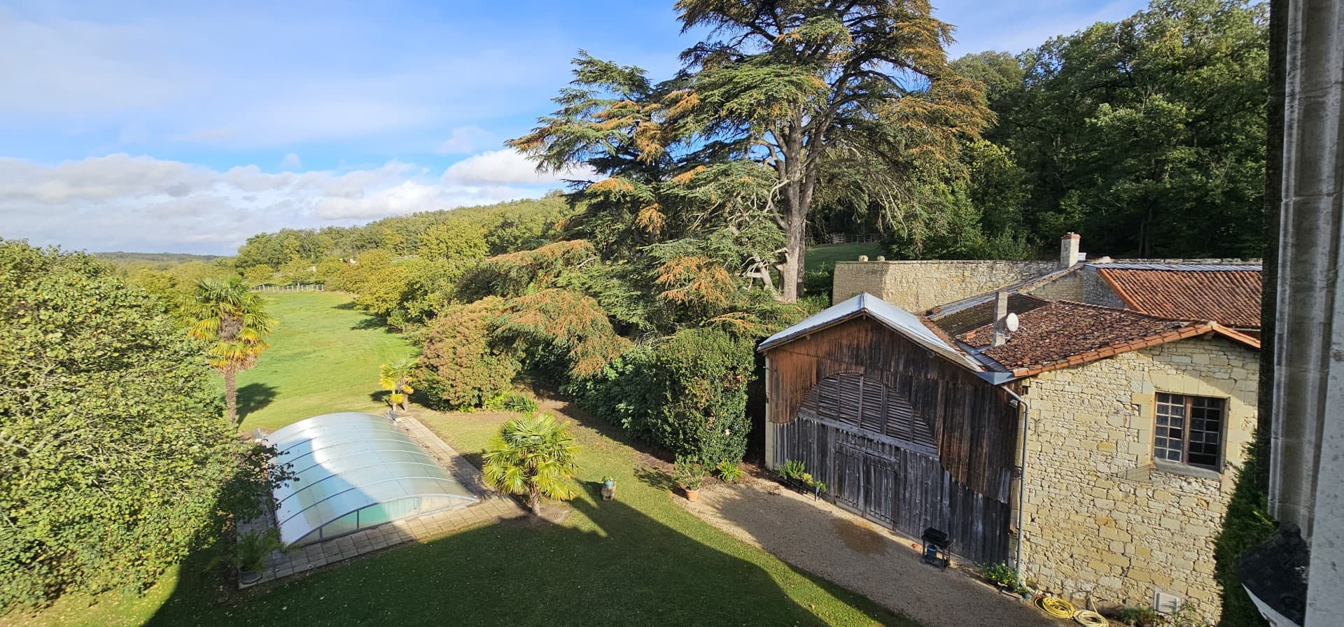 19th Century Château With Equestrian Estate And Outbuildings 5