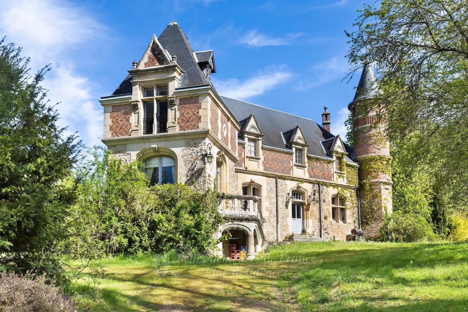 Château d'Esclimont 4000.0 Sqm 50 Bedrooms 5
