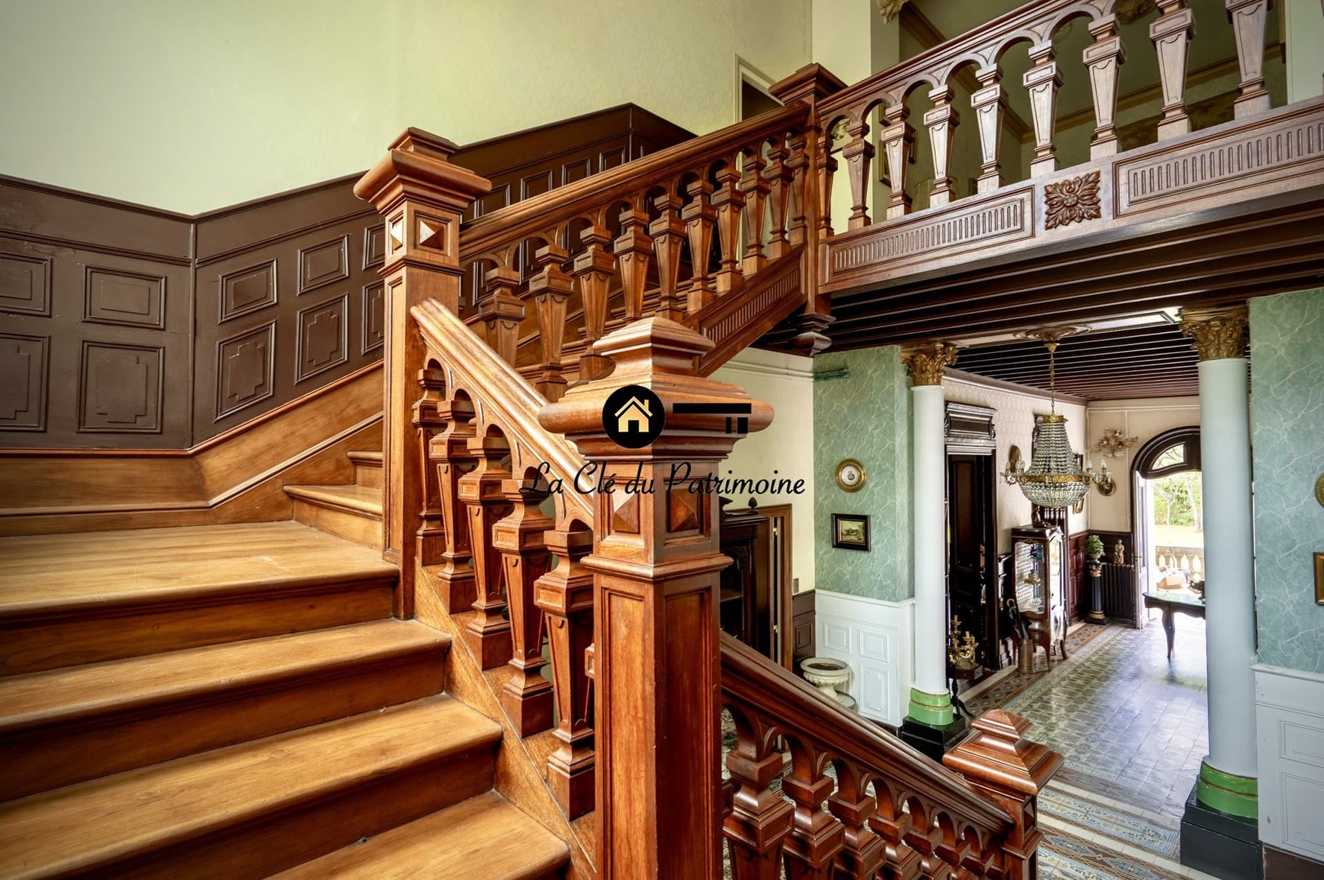 Domaine de Mahé: A Grand 1902 Castle with Pool and Park