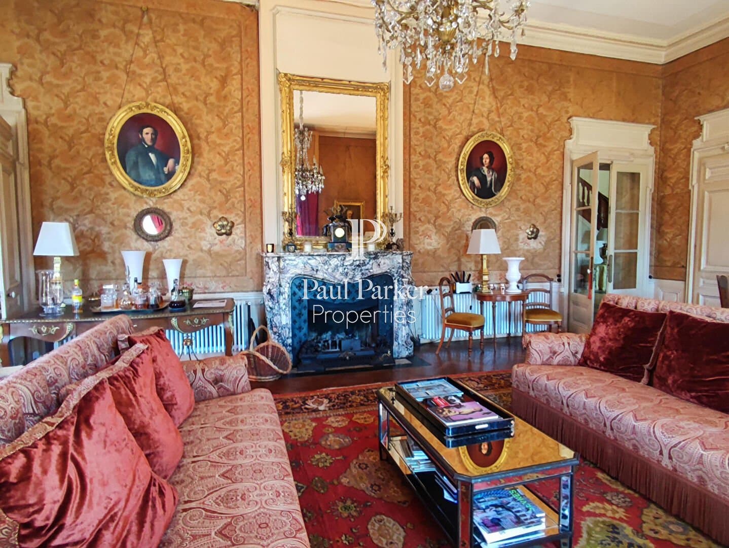 Château Set Within 9 Hectares of Landscaped Grounds 4