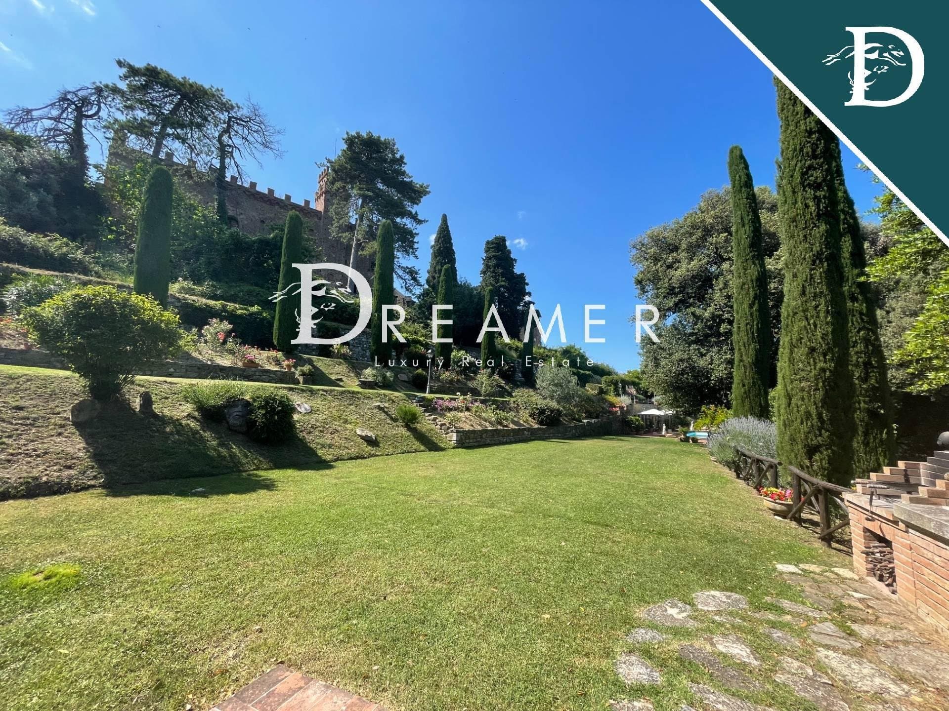 Historic Castle With Pool And Panoramic Terrace In Arezzo 4