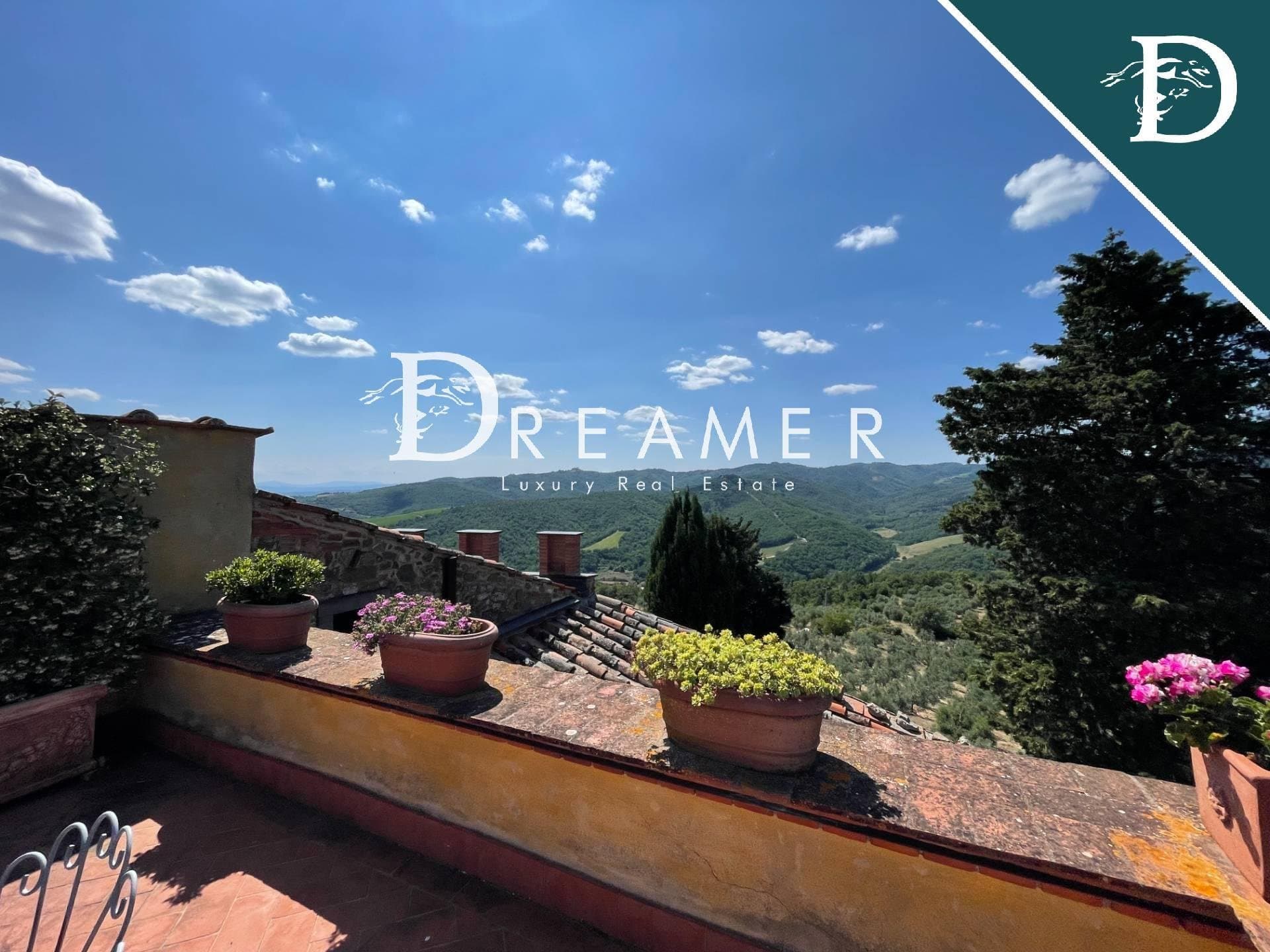 Historic Castle With Pool And Panoramic Terrace In Arezzo 4