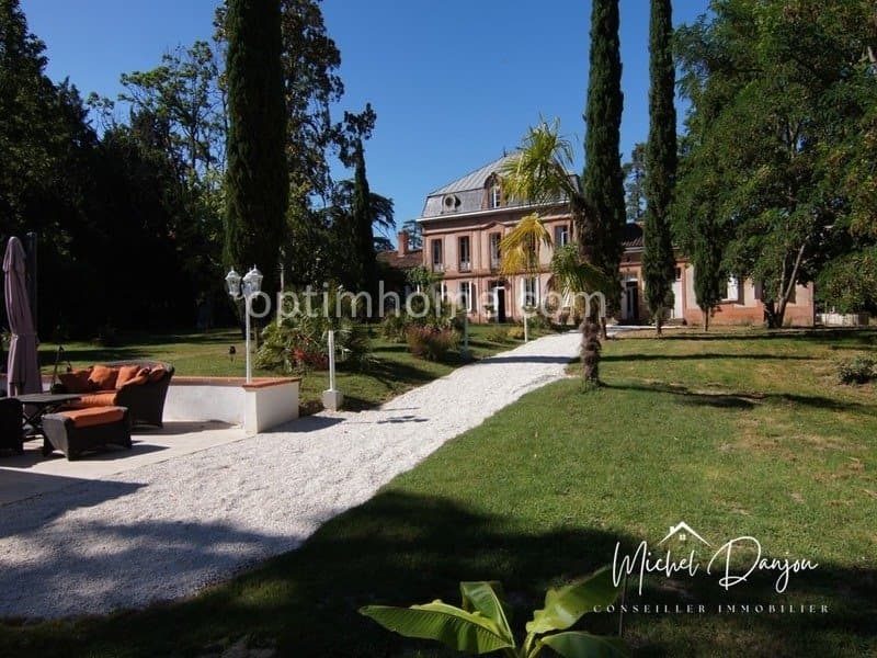 Renovated 18th Century Castle with Pool and Park Near Toulouse 5