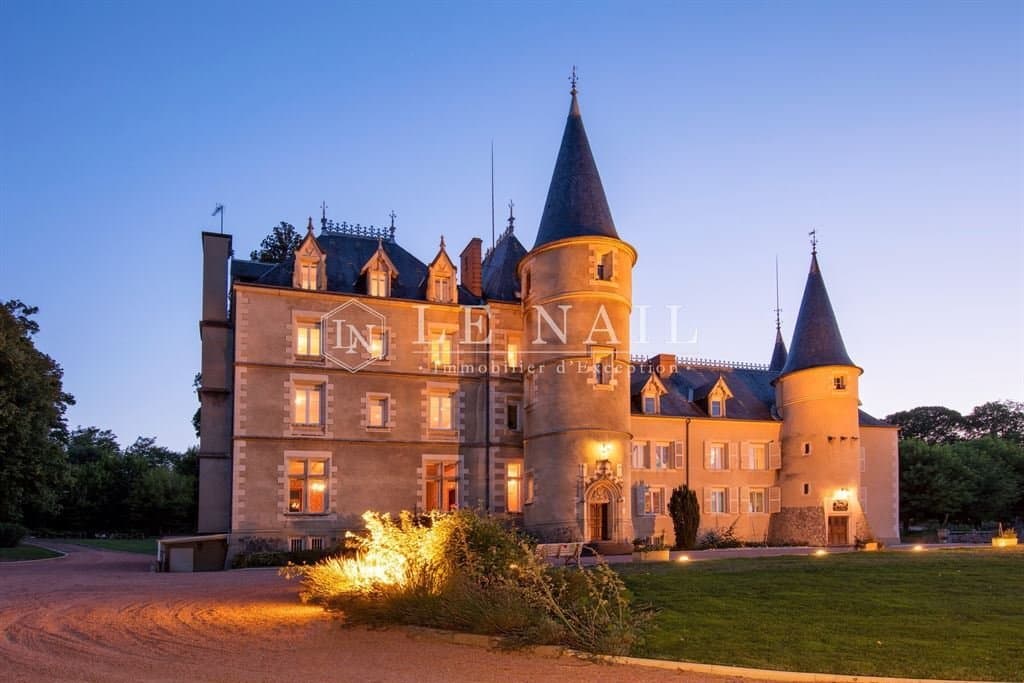 Elegant 19th Century Château With Equestrian Facilities Near Vichy 5