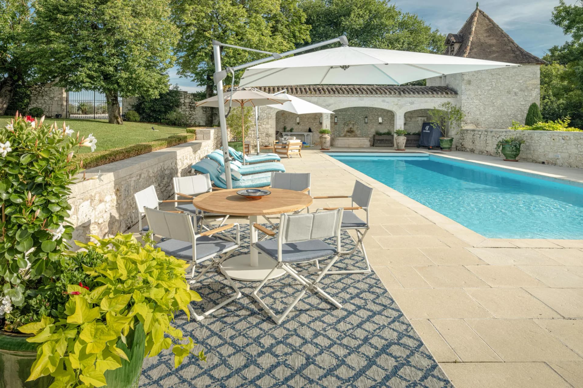 Exceptional 17th Century Castle Estate with Stunning Grounds 4