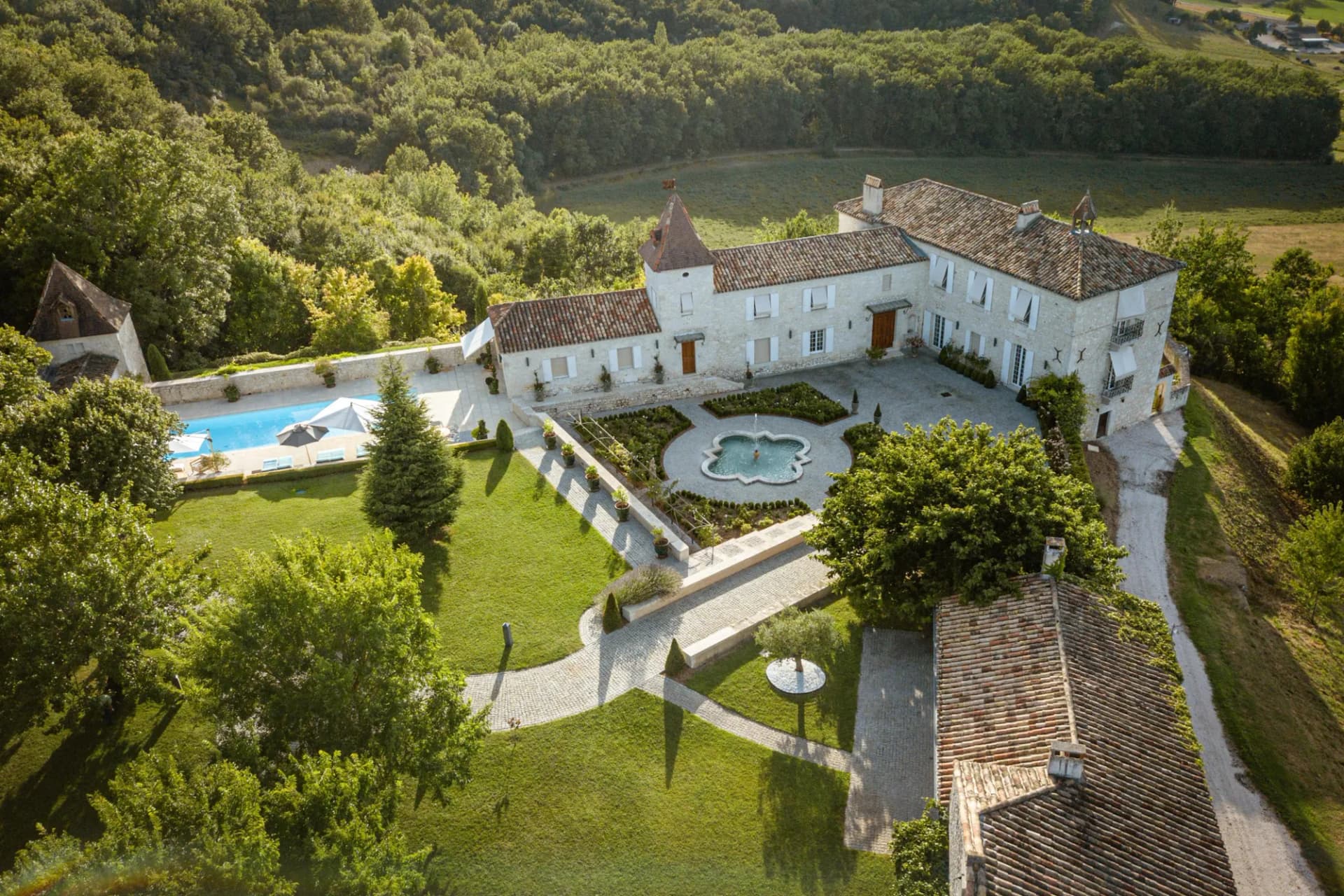 Exceptional 17th Century Castle Estate with Stunning Grounds 5