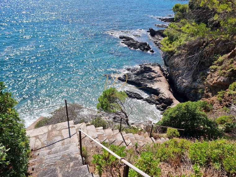 Modern Villa With Sea View And Swimming Pool Near Gigaro Plages 4