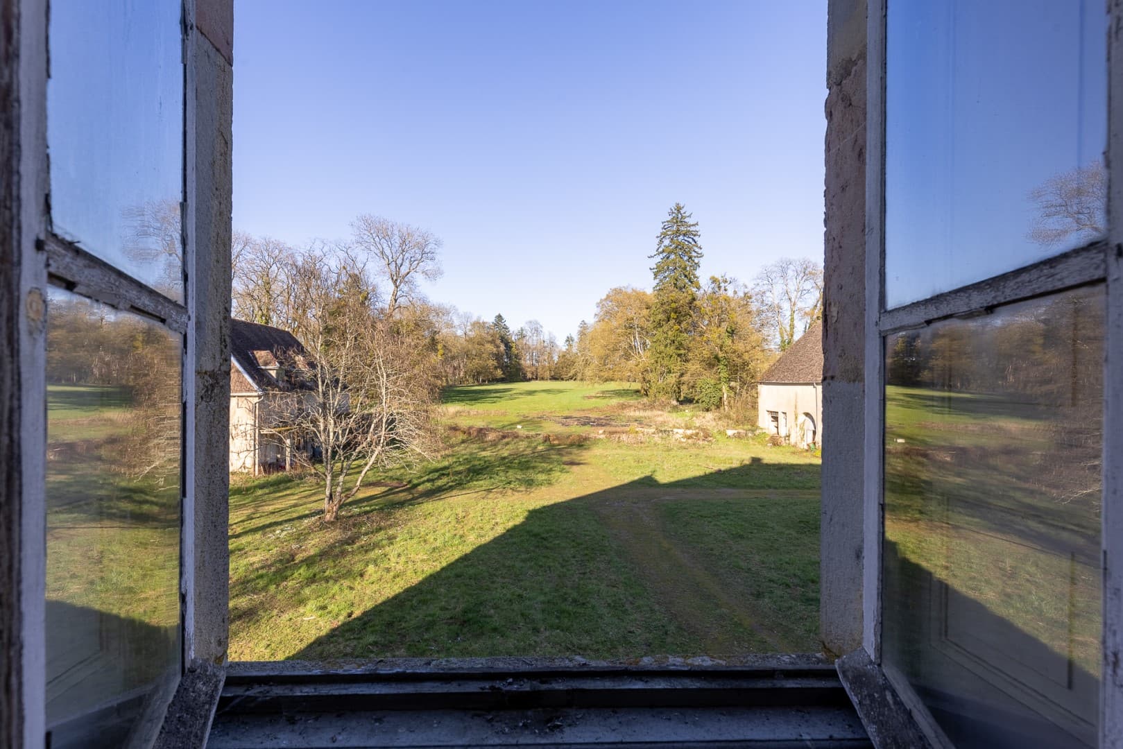 1741 Castle With 1500 Sqm And 16 Rooms 5