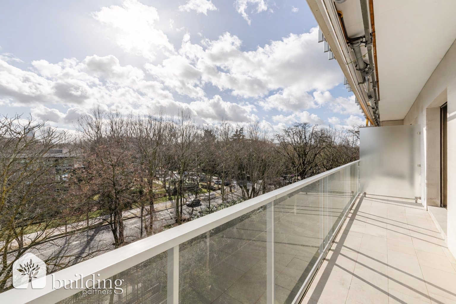 Château Apartment 110 Sqm 3 Bedrooms With Terrace And Eiffel Tower View — in France