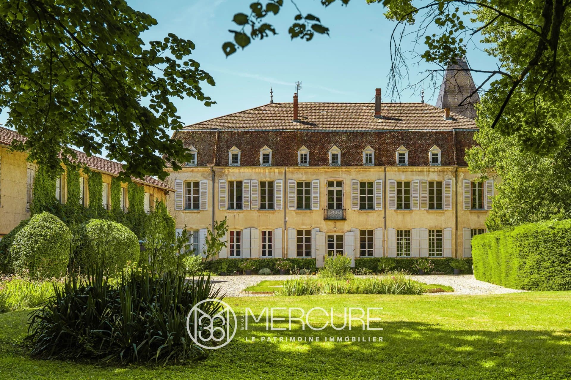 Charming 18th Century Castle with 10 Bedrooms
