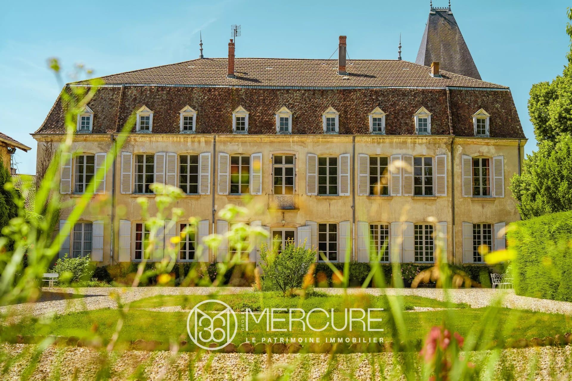 Charming 18th Century Castle with 10 Bedrooms 3